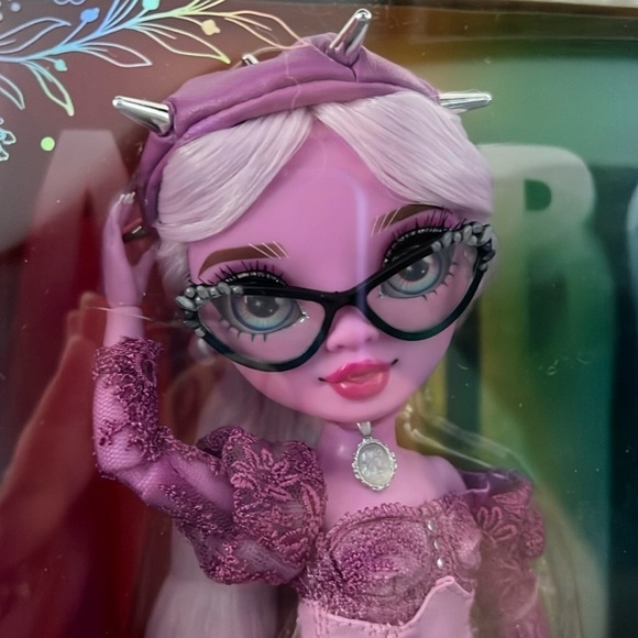 Shadow High Lavender Lynn - Purple Fashion Doll new - Picture 2 of 7